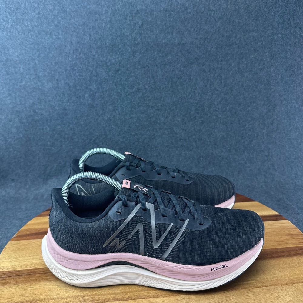 New Balance FuelCell Propel V4 Womens Running Shoes Sz 9.5B Graphite WFCPRB2